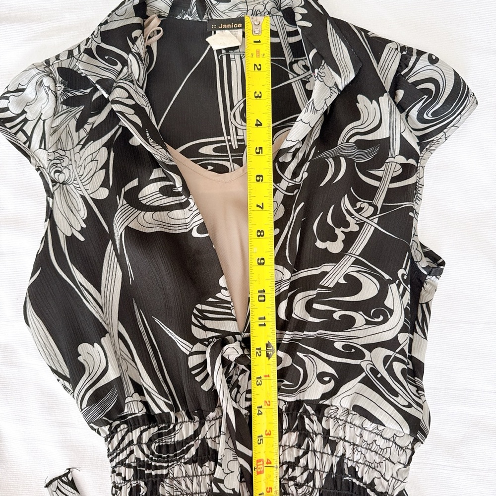 Black/Silver floral pattern top - Picture 9 of 15
